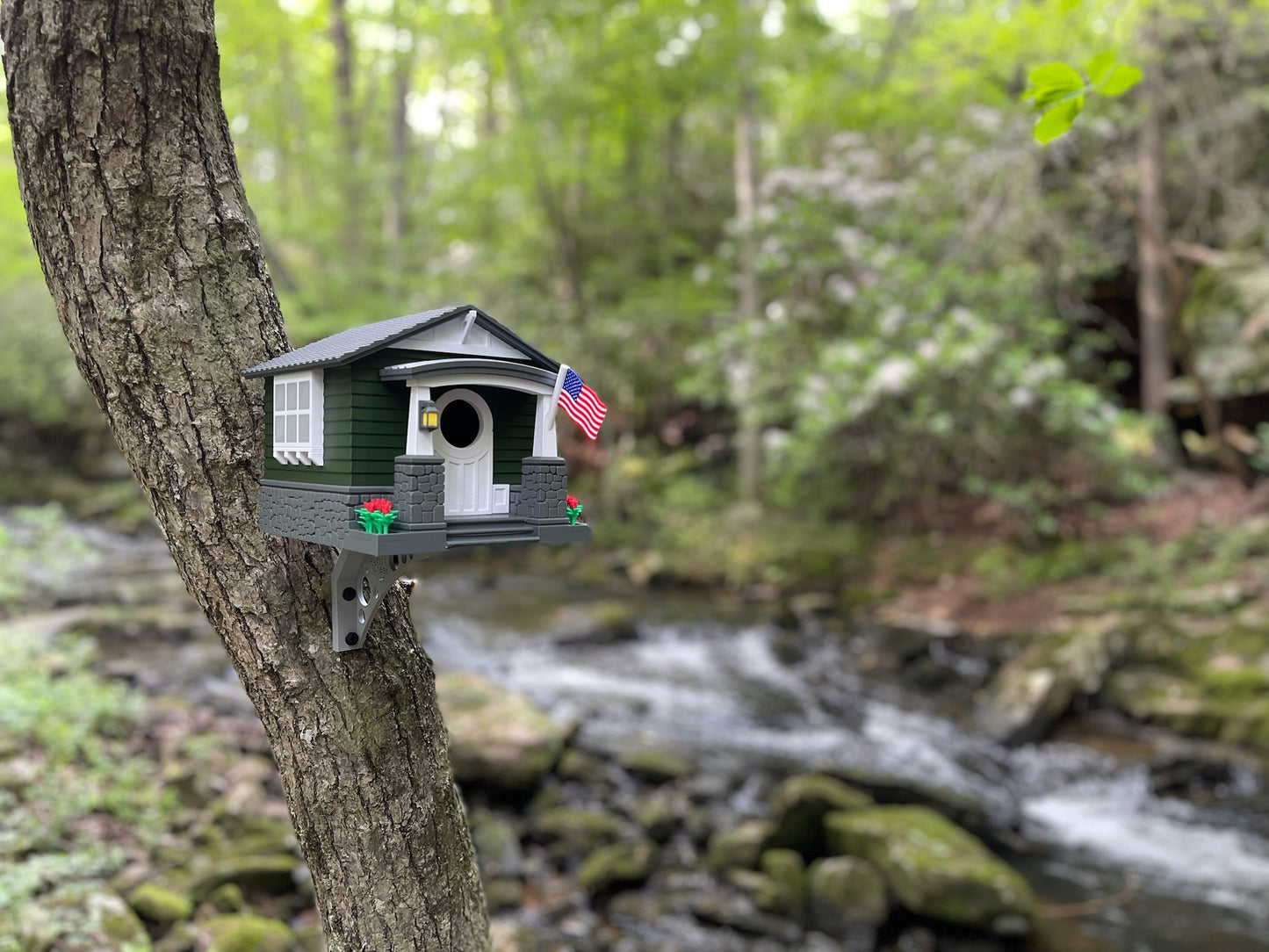 Bungalow Birdhouse
